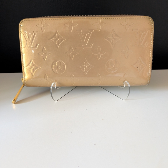 Louis Vuitton Authentic Vintage Gold Vernis Embossed Long Wallet - Picture 1 of 14